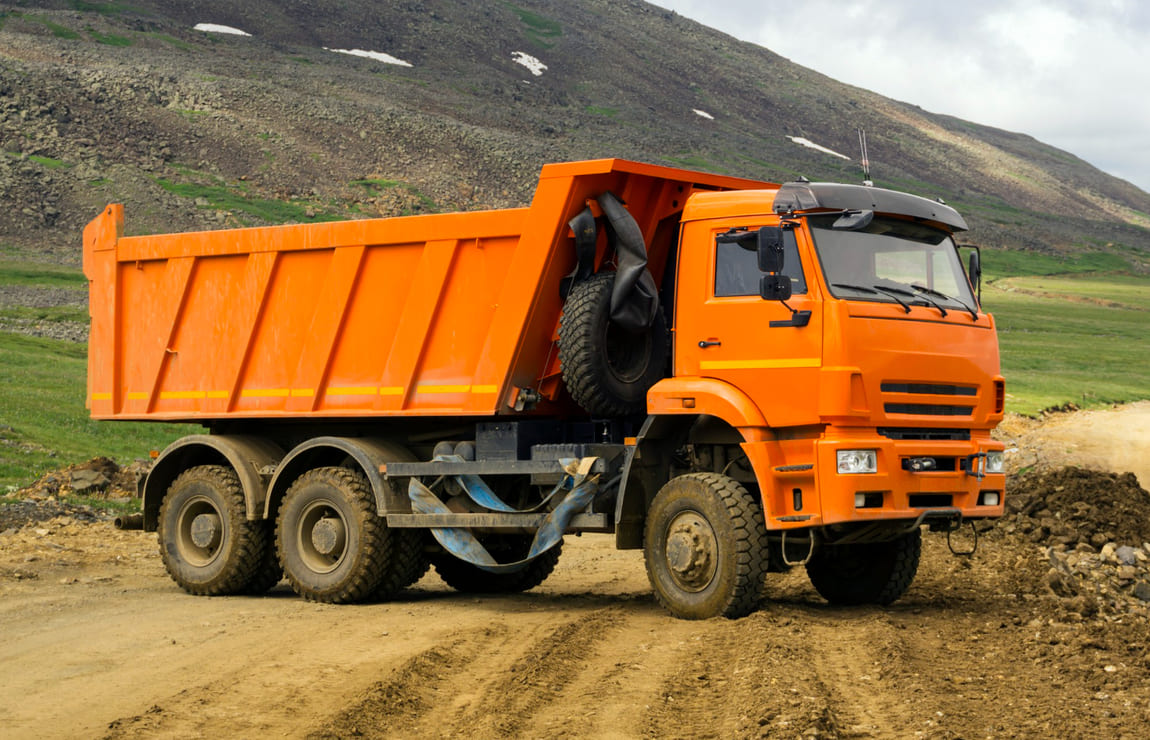 Caminhão basculante: conheça os modelos